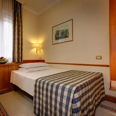 Hotel Amalfi Rome Exterior photo